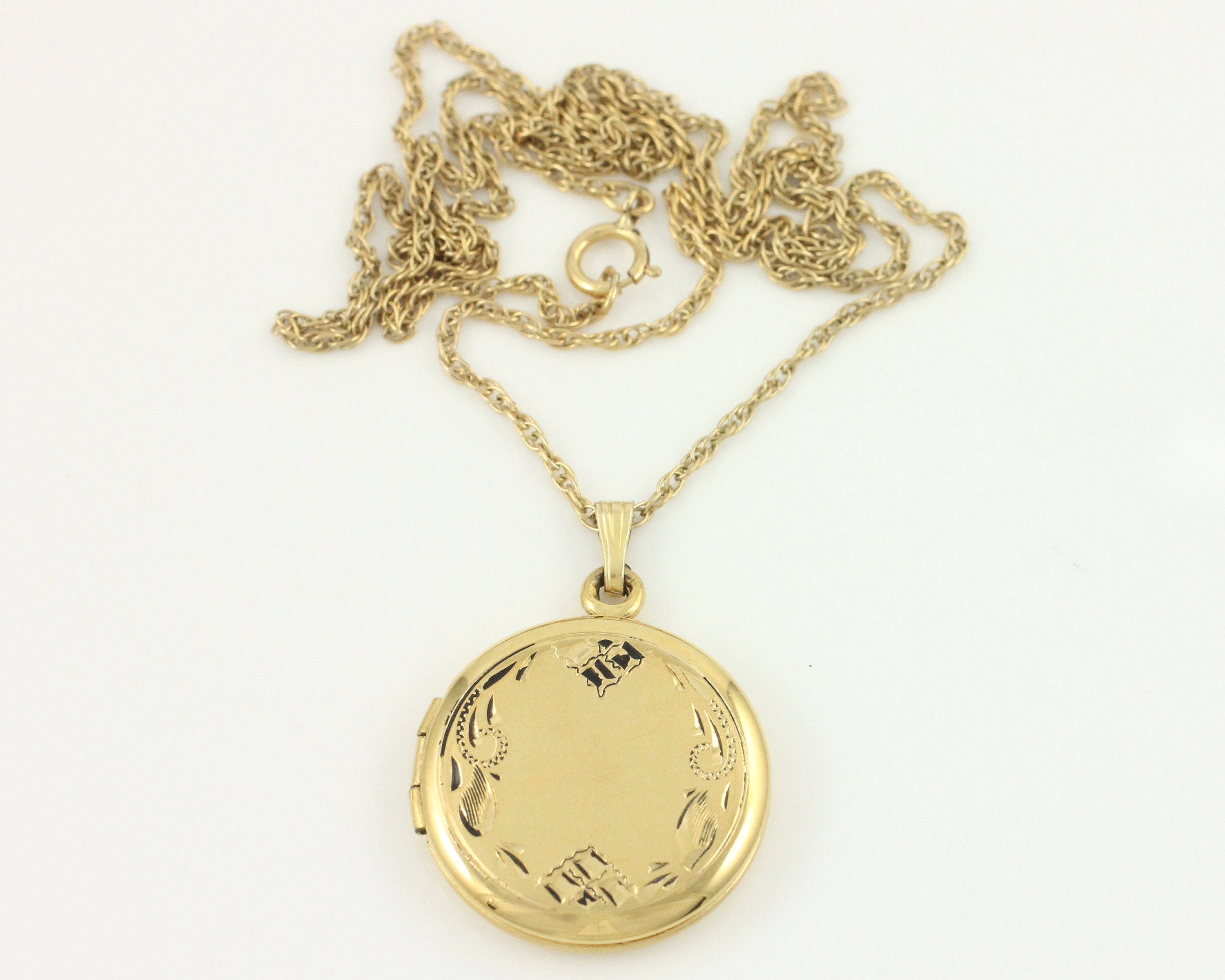 Antique Gold and Silver Lockets | Rutherford