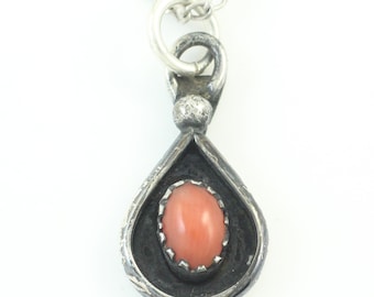 Vintage Southwest Coral Sterling Silver Pendant Necklace, Vintage Dainty Southwestern 925 Sterling Silver Coral Necklace, Vintage Jewelry