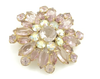 Vintage Lilac Aurora Borealis Rhinestone Brooch, Pale Lavender Starburst Round Pin, Boutonniere Pin, Vintage Estate Jewelry, Vintage Jewelry