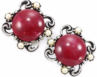 Vintage Maroon Plastic Clip Earrings, 1950s Burgundy Plastic Simulated Pearl SilverTone Earrings, Vintage Deep Pink ClipOns, Vintage Jewelry