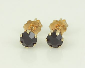 Vintage 14K Gold Dark Red Glass Stud Earrings, Red Glass 14K Yellow Gold Earrings, 14K Stud Earrings, Vintage Jewelry, Vintage Earrings