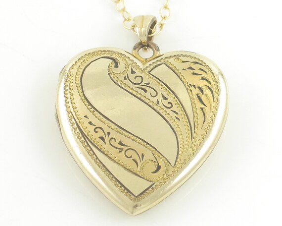 Vintage Engraved Scrolled Love Heart Locket Penda… - image 1