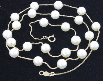 Vintage 14K Cultured Pearl Station Necklace, 17 inch 14K Solid Gold Pearl Necklace, 5.7 mm Akoya Pearls 14K Box Chain c1990, Vintage Jewelry