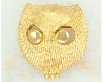Vintage Trifari Owl Brooch, Dainty Trifari Gold Tone  Owl Pin, Vintage Figural Owl Brooch Gold Tone, Owl Lapel Pin, Vintage Jewelry