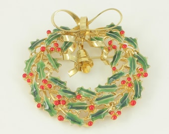 Vintage Weiss Enamel Holly Berry Holiday Wreath Brooch, Vintage Figural Christmas Wreath Brooch, Vintage Christmas Brooch, Vintage Jewelry