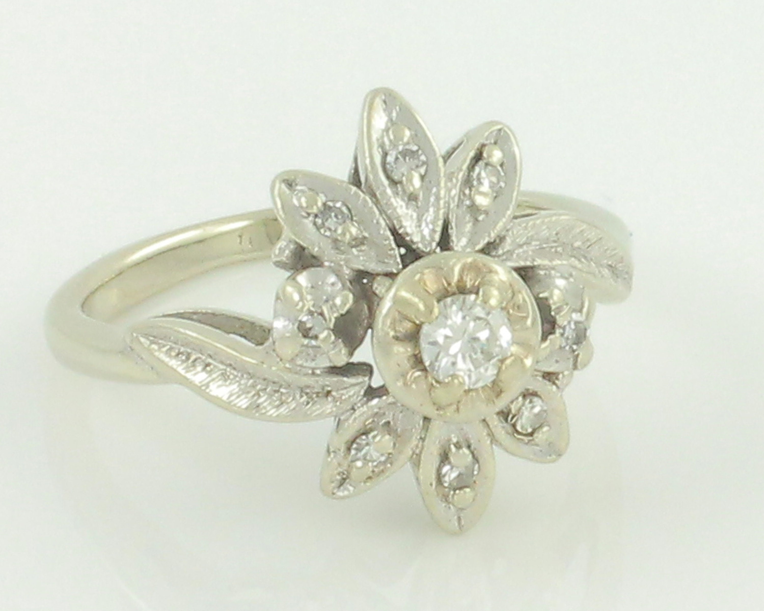 Peridot Girls White Diamanté Flower Head Ring - Style Audrey