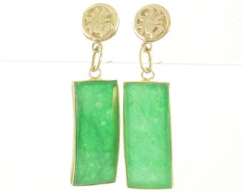 Vintage Jadeite Dangle Earrings, 1960s 14K Dyed Jade Drop Earrings, 14K Gold Jade Pierced Earrings, Mid Century Earrings, Vintage Jewelry