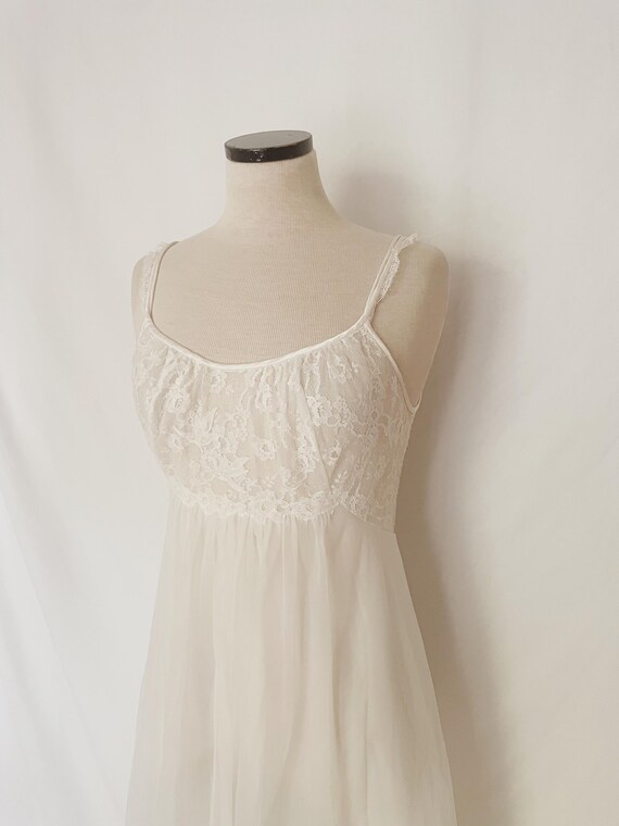 Vintage Quintessential White White Lace Blouse Night / Day