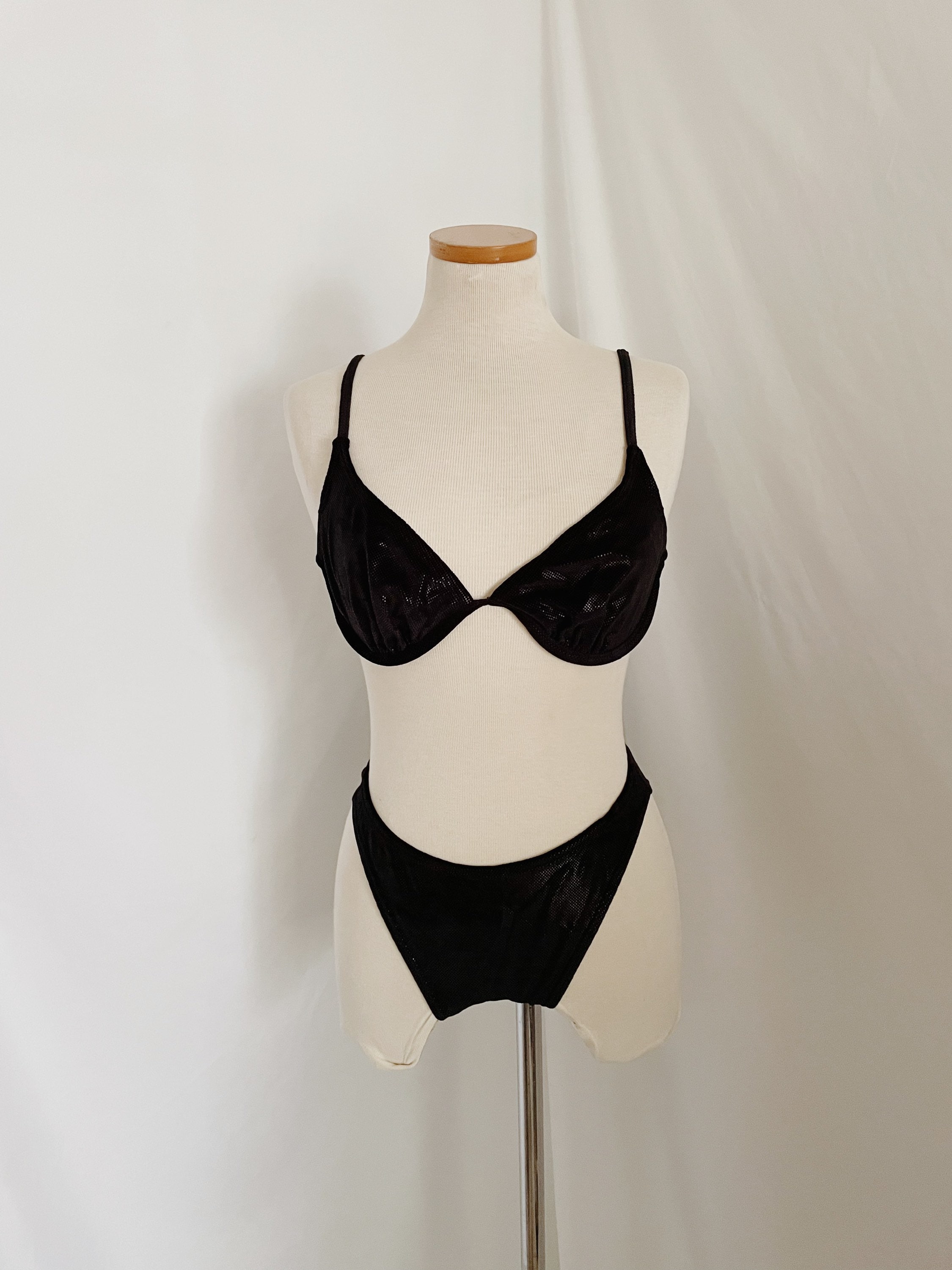 80’s Deadstock Black Velvet Underwire Bikini