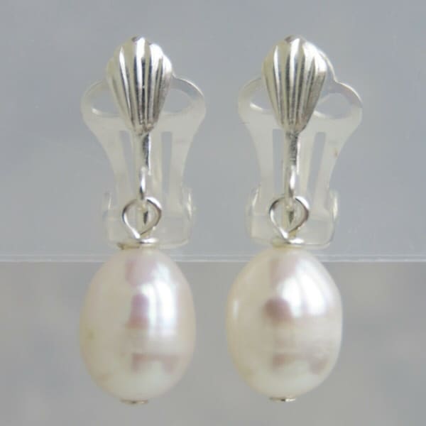 Freshwater Pearl Clip On Earrings For None Pierced Ears. Dangle Drop Pearl Earrings. White Pearl Clip on Earrings.