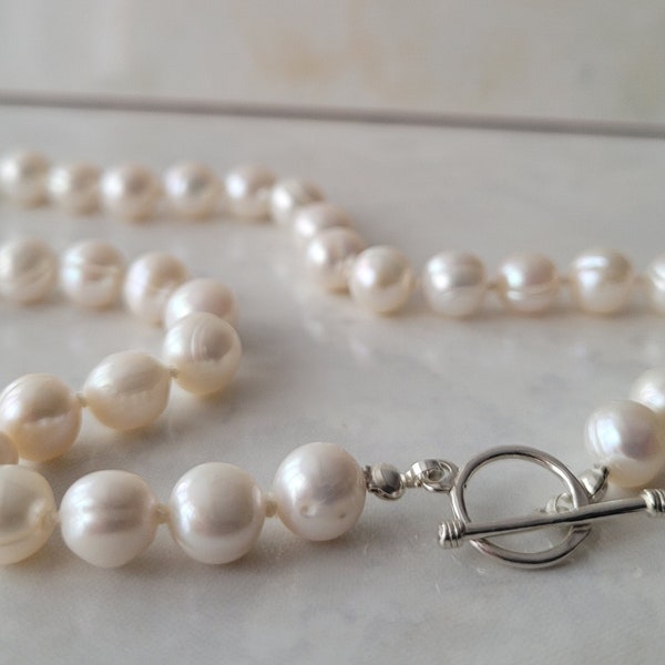 925 Sterling Silver Toggle Clasp Freshwater Pearl Necklace. Genuine Real Freshwater Pearl Necklace.