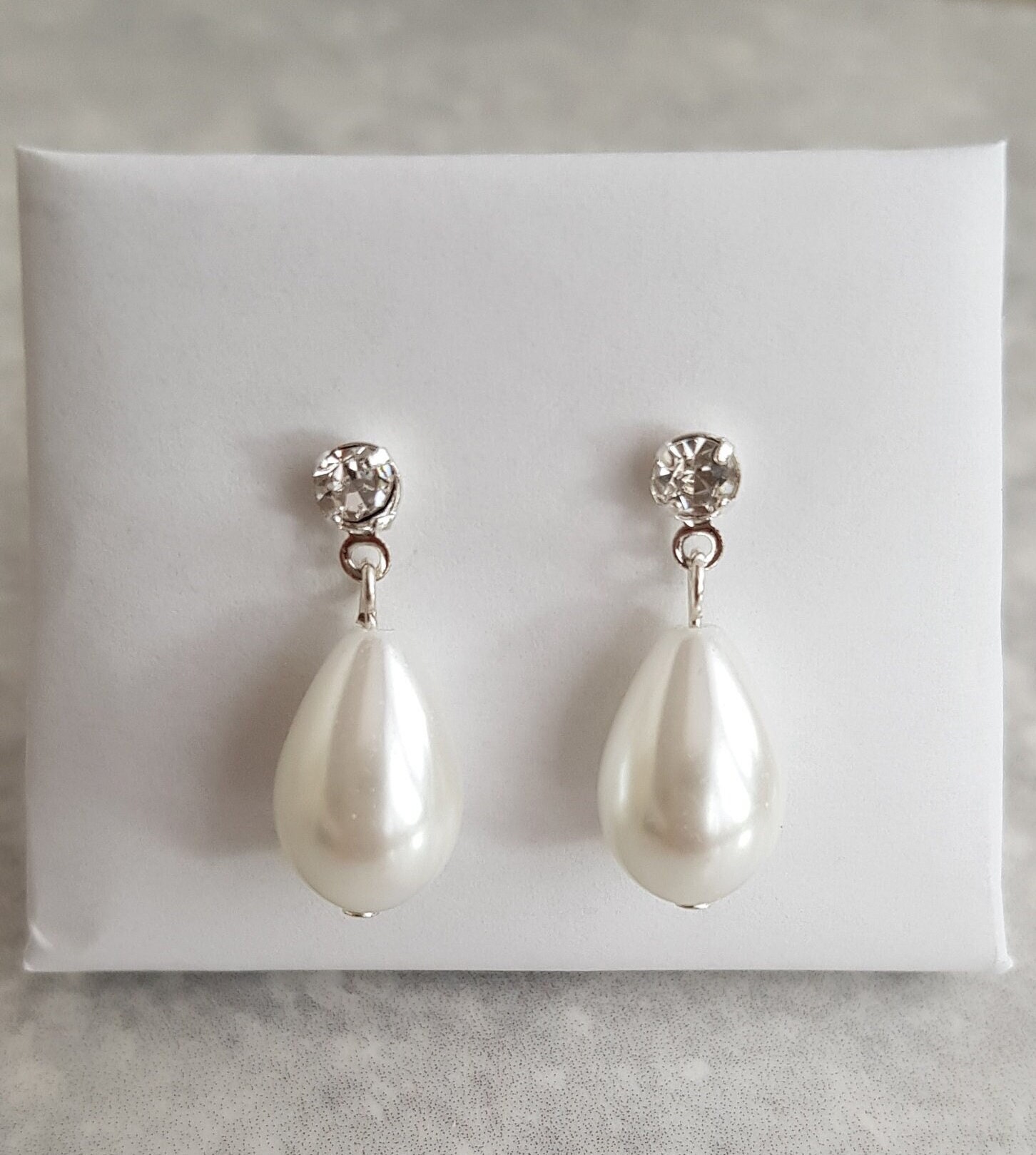 ピアス Teardrop Pearl Unbalanced Earrings - Silver Teardrop Pearl Earrings, Silver Plated Dangle Drop Stud