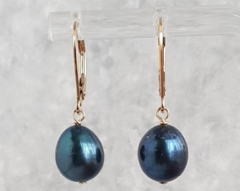 Peacock Black Freshwater Pearl Leverback Pearl Earring, Gold Filled Lever Back Earrings,  Black Pearl Dangle Drop Earrings.