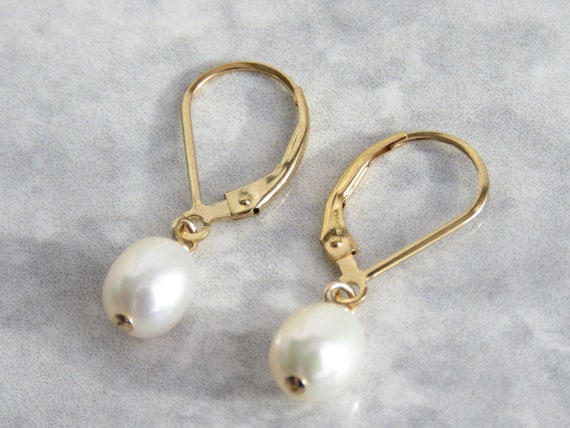 Leverback cheap pearl earrings