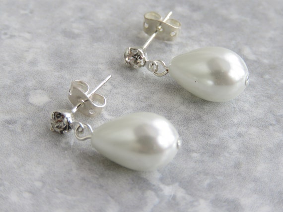ピアス Teardrop Pearl Unbalanced Earrings - Silver Teardrop Pearl Earrings, Silver Plated Dangle Drop Stud