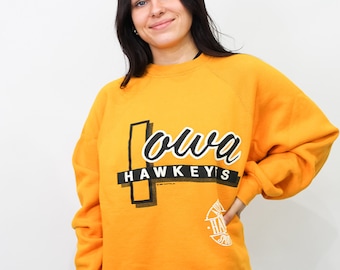 Vintage University of Iowa Sweatshirt - L