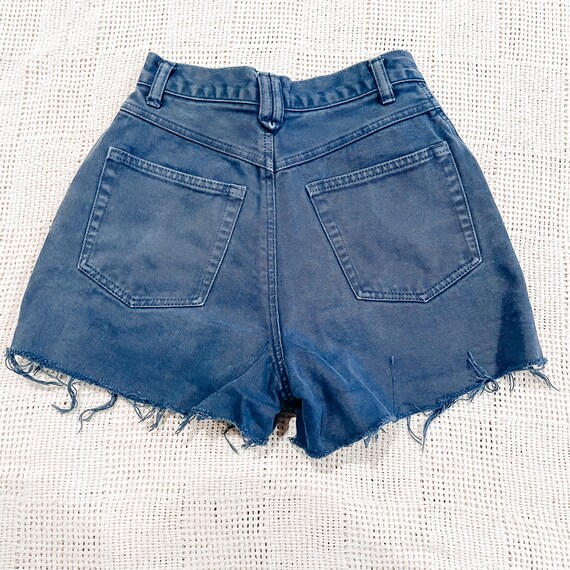 Vintage Cut Off Shorts Size 22/23 - image 3