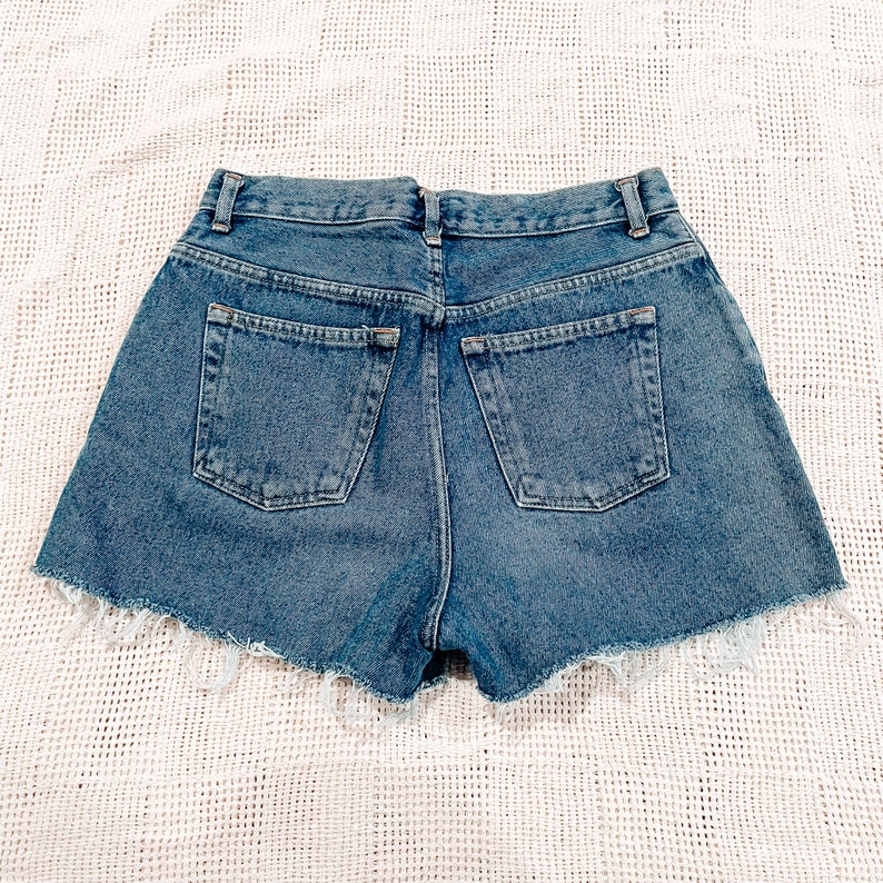 Vintage Cut Off Shorts Size 28 0273