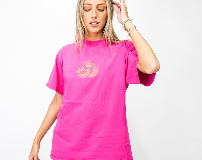 Vintage Embroidered Crest Tee - L