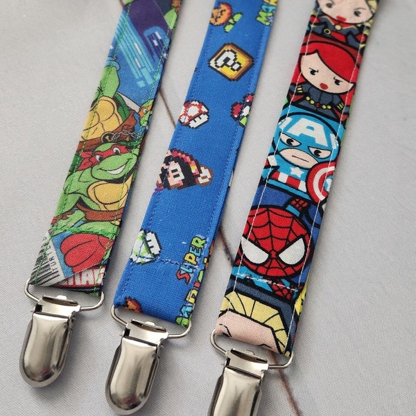 Fun character pacifier clip set