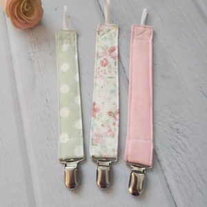 Pretty floral pacifier clip set