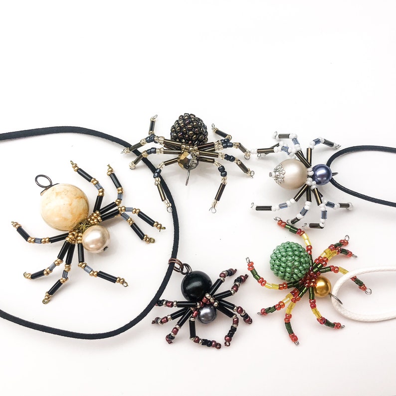 spider beaded earrings halloween earrings Halloween jewelry handmade jewelry spider jewelry spider earrings beaded spider