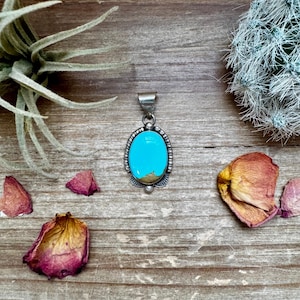 Oval Pendant - Kingman Turquoise & Sterling Silver