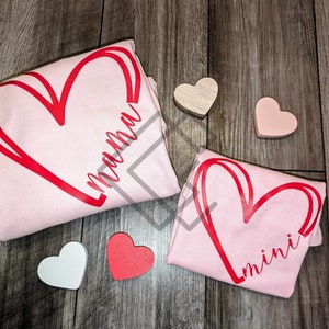 Mama & Mini Sweatshirts, Valentines day sweatshirt, Mommy and me set, Valentines Mommy and me sets, Mama and Mini; Heart Sweatshirts