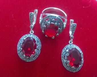 Red jewelry set | Etsy