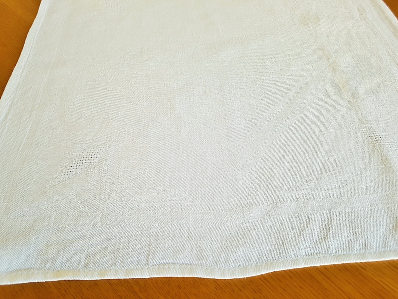 White cotton damask vintage dinner napkins Set of 3 Corn on the cob corner design 46cm square 18 square
