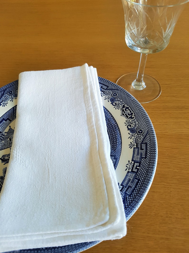 White cotton damask vintage dinner napkins Set of 3 Corn on the cob corner design 46cm square 18 square