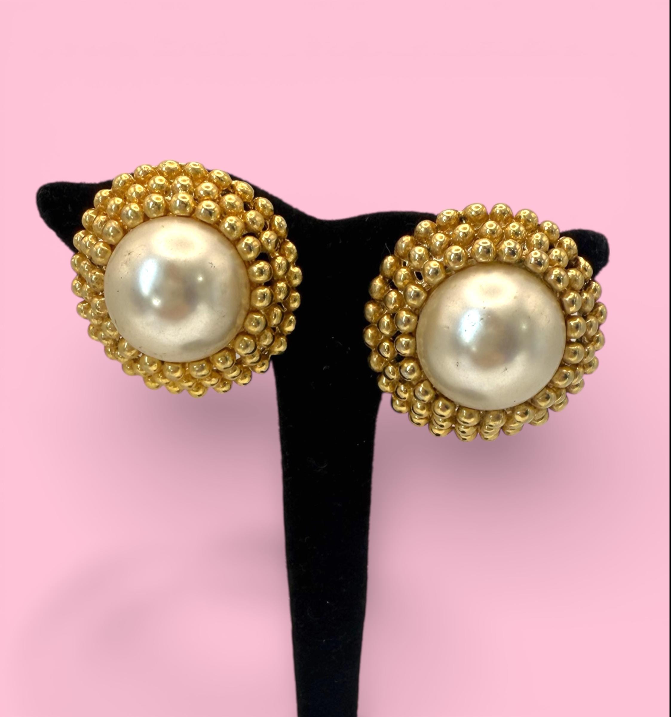 Boucles d'Oreilles clips vintage metal cabochon perle Earrings 80's