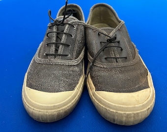 Keds 1916 old sneaker brand