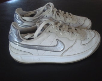 old white nikes