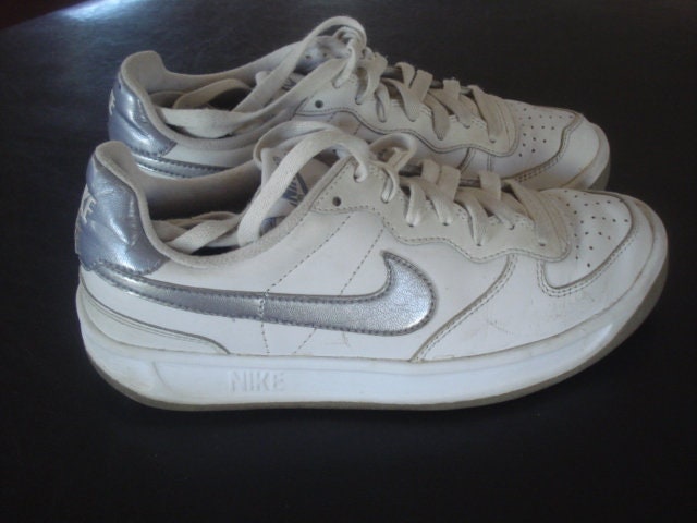 nike shoes 2002