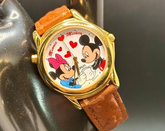 New!!! “mickey & Minnie” Musical Watch, by Lorus- Rare  display picture 1