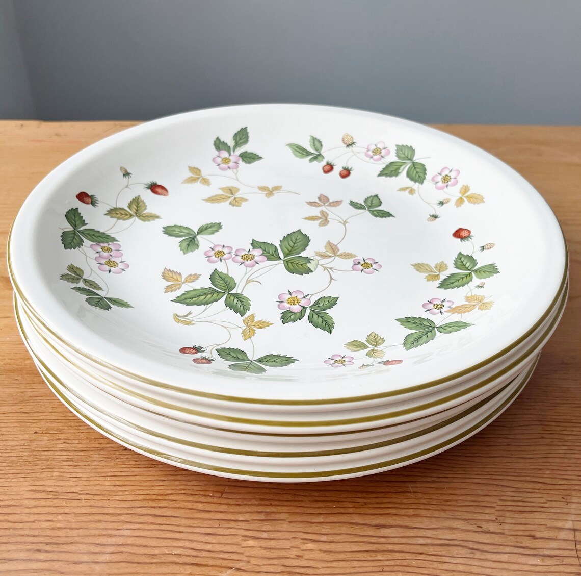5 Wedgwood Wild Strawberry Oven to Table 9 Luncheon Plates Etsy