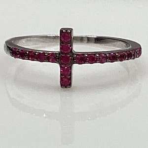 Rode robijn kruisring sterlingzilver christelijke ring religieuze sieraden cadeau paascadeau juli verjaardagscadeau juli geboortesteen cadeau rode robijn