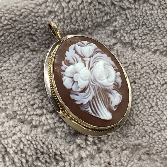 Victorian Cameo 14K Yellow Gold Shell Cameo Flowe… - image 3