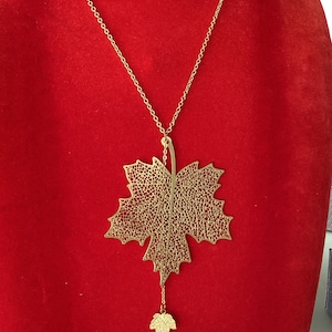 Leaf Necklace 18inch Fashion Gold Leaf Necklace Maple Leaf Canadian Leaf Necklace Mom Gift