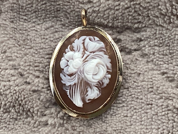 Victorian Cameo 14K Yellow Gold Shell Cameo Flowe… - image 1