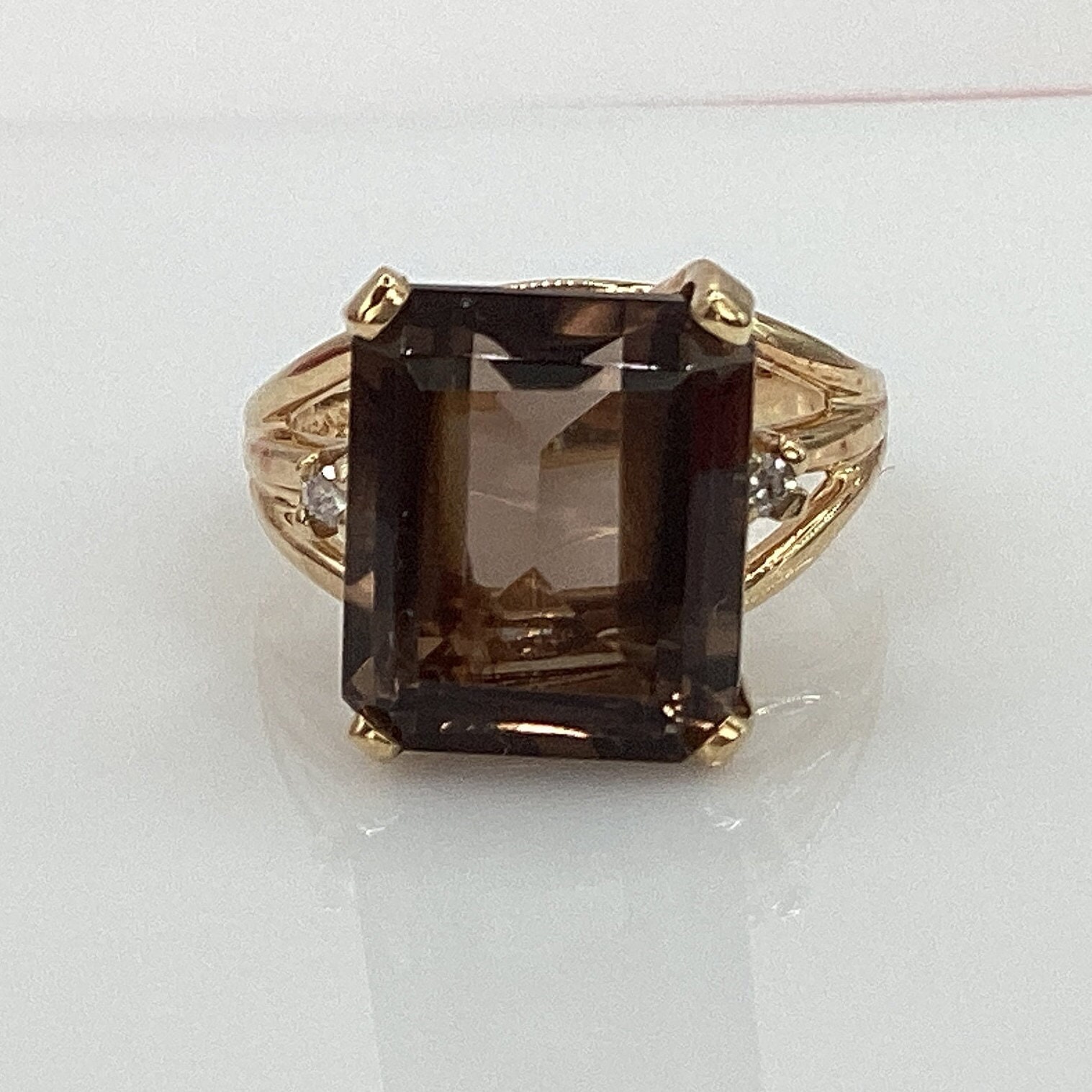 High Quality Smoky Topaz 70.00 Ct Pendant Size Smoky Topaz Loose Stone,  Emerald Cut Smoky Topaz Gemstone : : Clothing, Shoes & Accessories