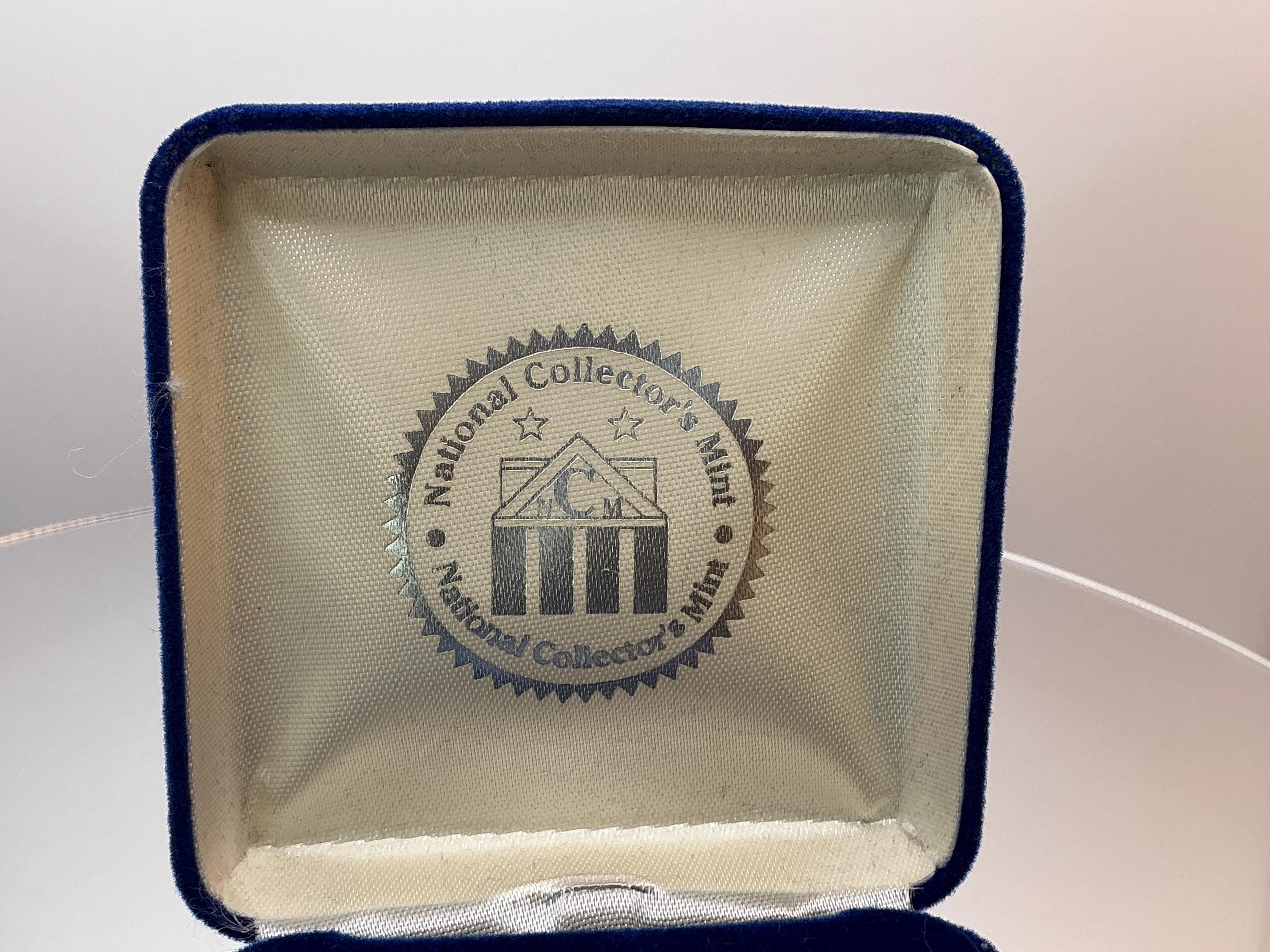 2001 Twin Towers 1oz. Silver Round Coin National Collectors Mint