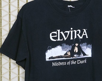 Elvira shirt, horror movie t-shirt, vintage rare Vampire Dracula Lost Boys Buffy Morticia Addams Family Vampira goth gothic punk Vampirella