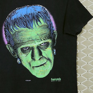 Frankenstein horror movie T-shirt Halloween tee shirt goth punk gothic Dracula Elvira werewolf Vampira Morticia Addams Family Universal 1991