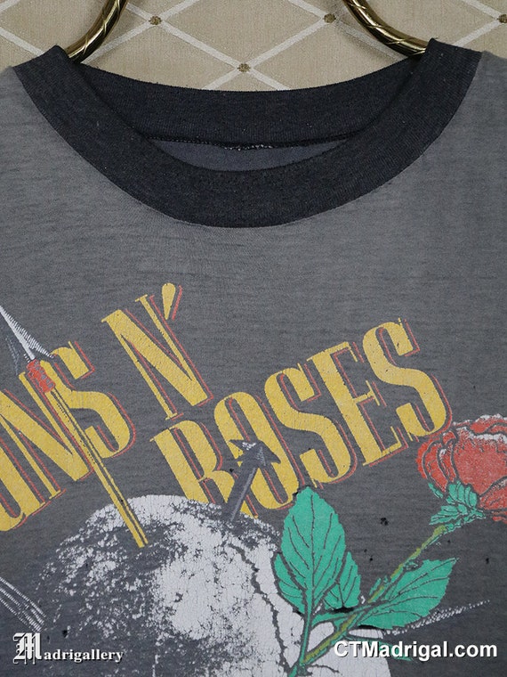 Guns N' Roses t-shirt, Motley Crue Queen AC/DC Ae… - image 4