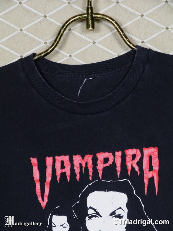 Vampira T-shirt Vintage Rare Horror Movie Shirt Elvira
