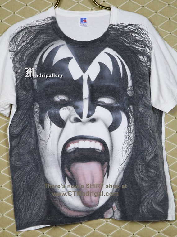 KISSシャツ、ジーン・シモンズのエアブラシTシャツ