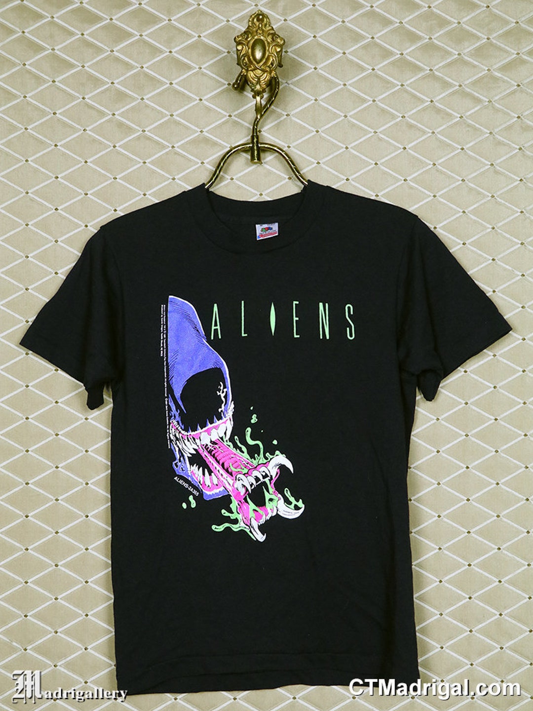 ALIENS Shirt, 1991 T-shirt, Horror Movie Vintage Rare Tee ALIENS Shirt, 1991 T-shirt, Horror Movie Vintage Rare Tee