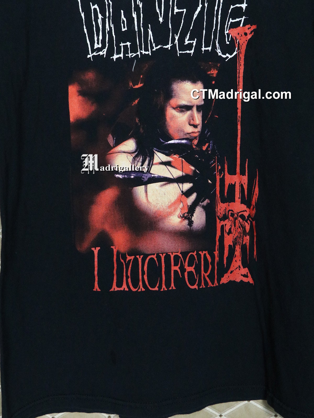 ダンジグのシャツ、I LuciferiのヴィンテージレアTシャツ、ミス